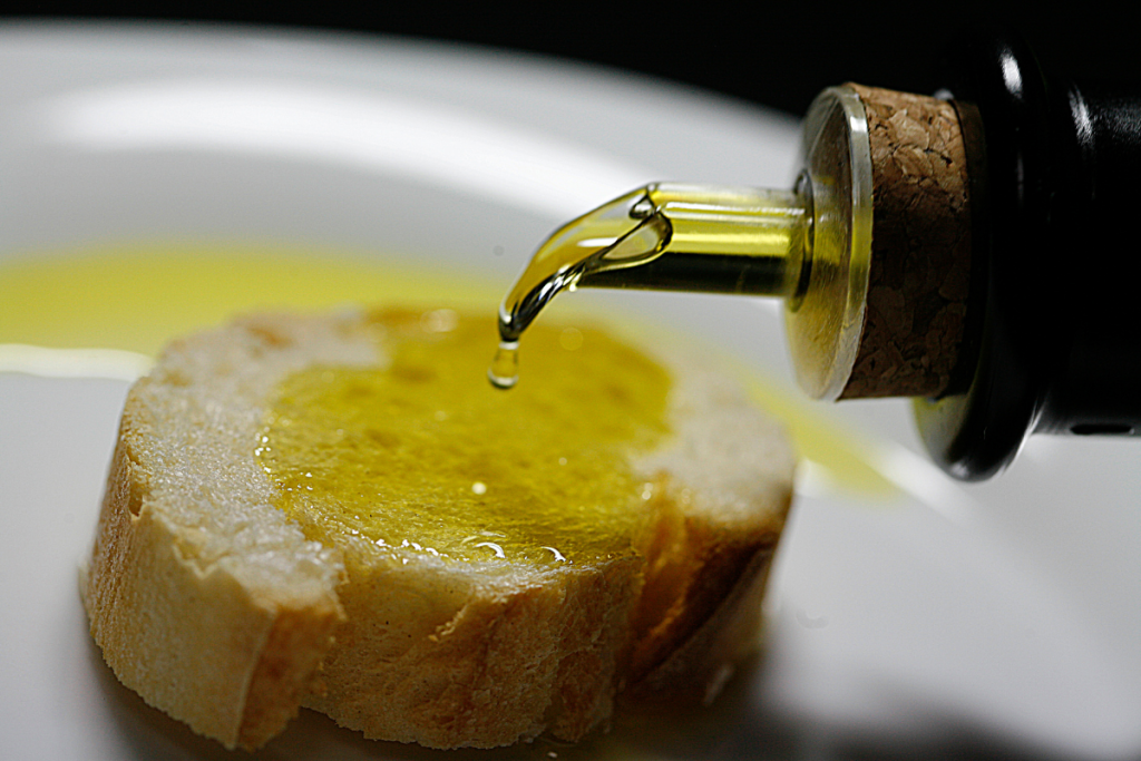 Torri del Benaco diventa la capitale italiana dell'olio extravergine